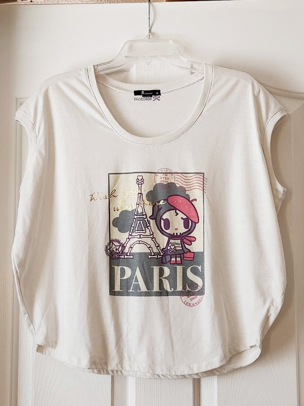 Tokidoki Graphic Paris, Size M, White with Lt Grey Hue, Cap Sleeve T